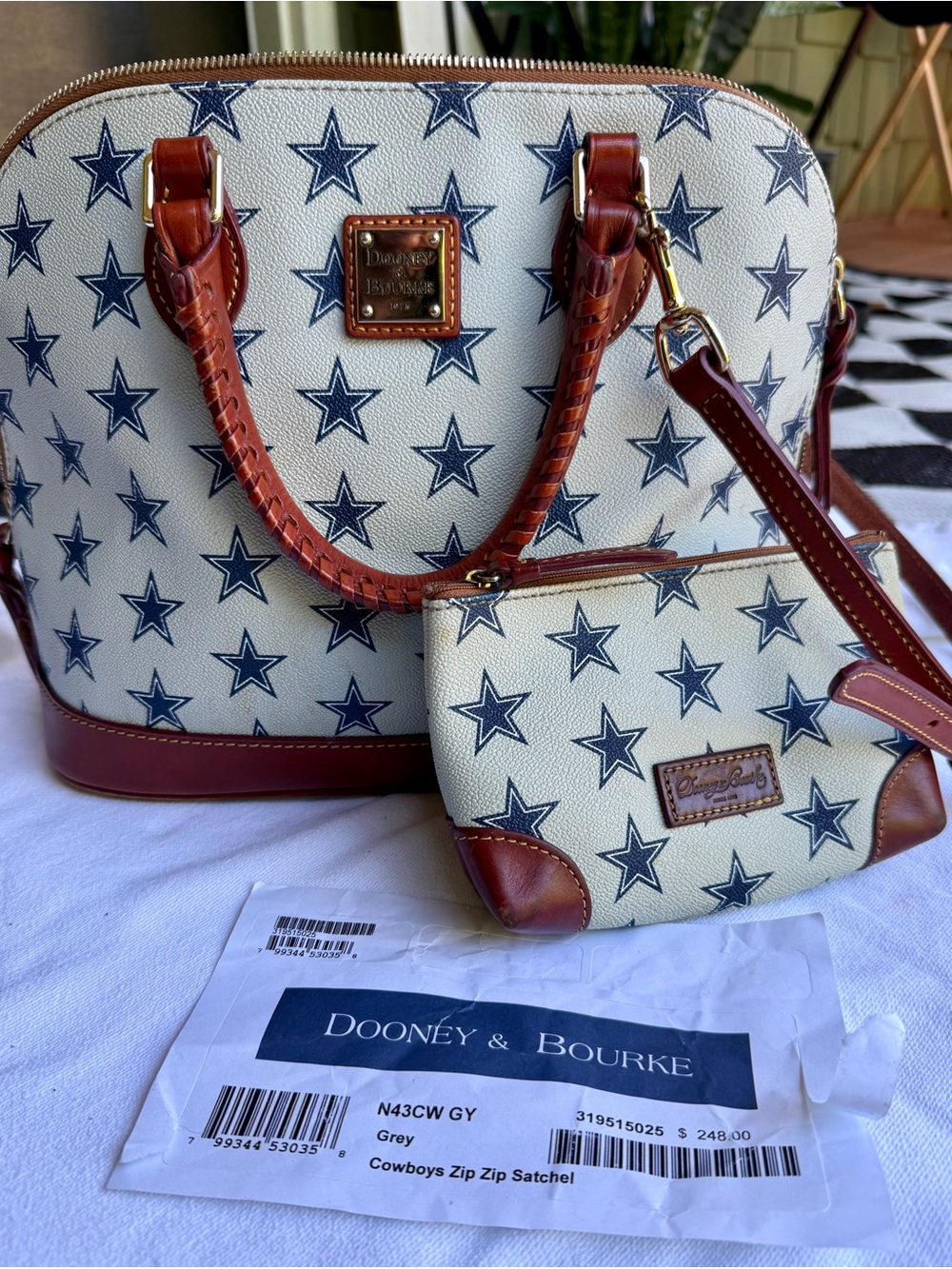 Dooney & Bourke NFL Dallas Cowboys Women's Domed Zip Satchel handbag w/wristlet